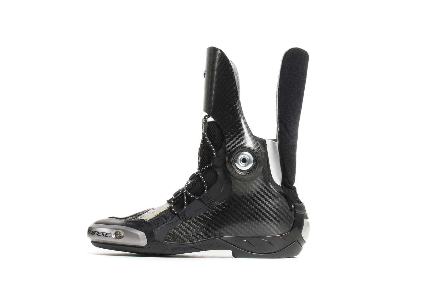 The Axial D1 internal carbon fiber structure