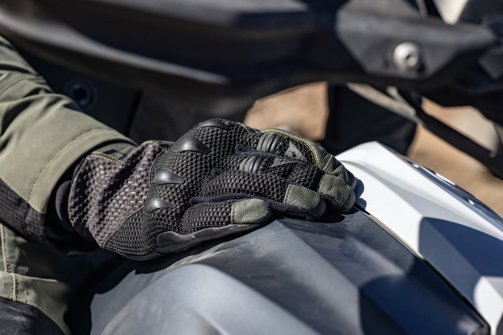 KARAKUM ERGO-TEK GLOVES