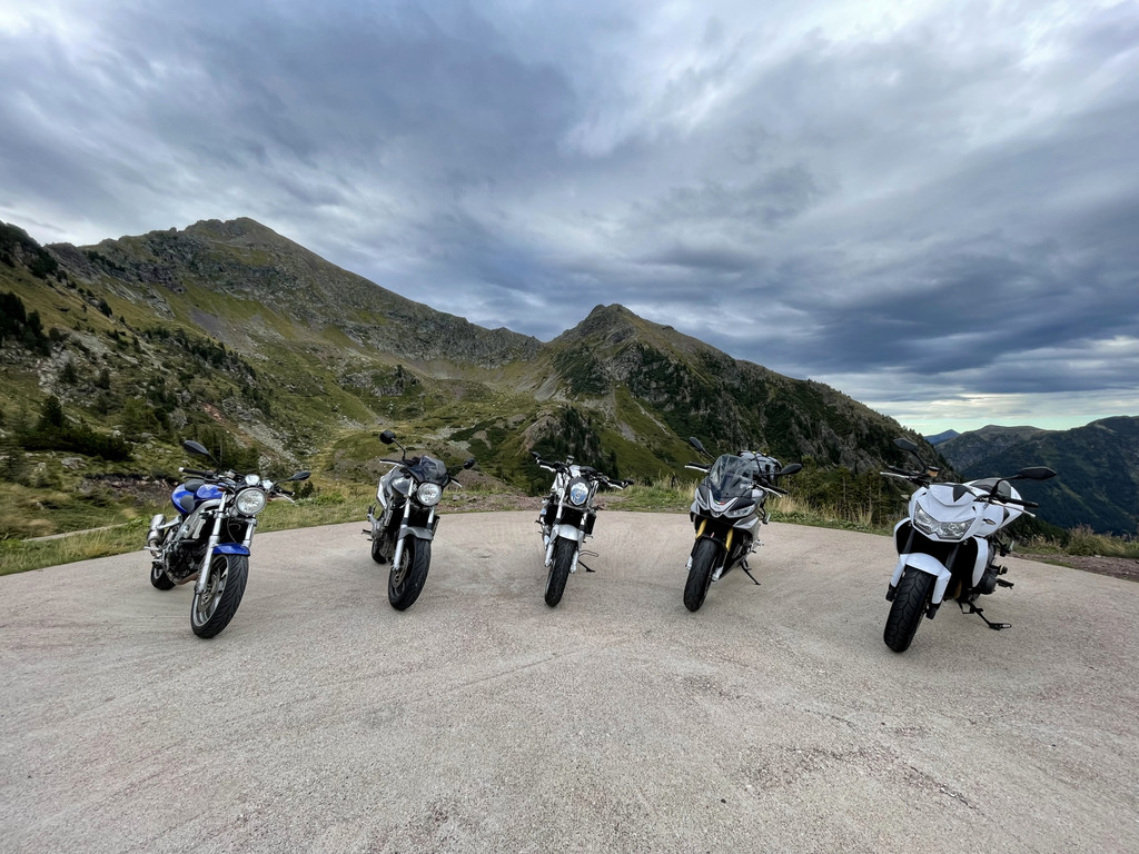 Auf dem Gipfel des Manghen-Passes in 2.047 Metern Höhe 