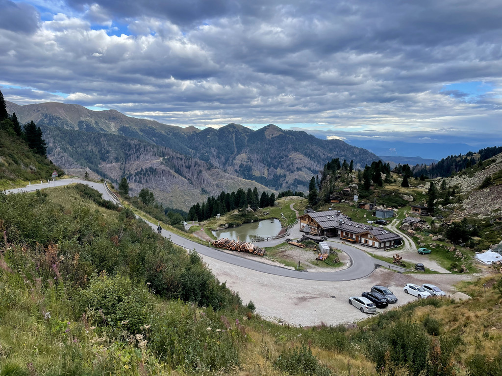 Auf dem Gipfel des Manghen-Passes in 2.047 Metern Höhe 