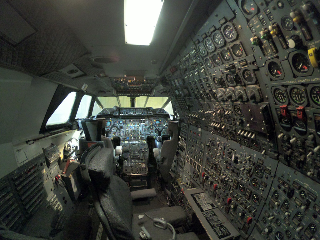 Concorde, cockpit. Quintessential analog controls. 