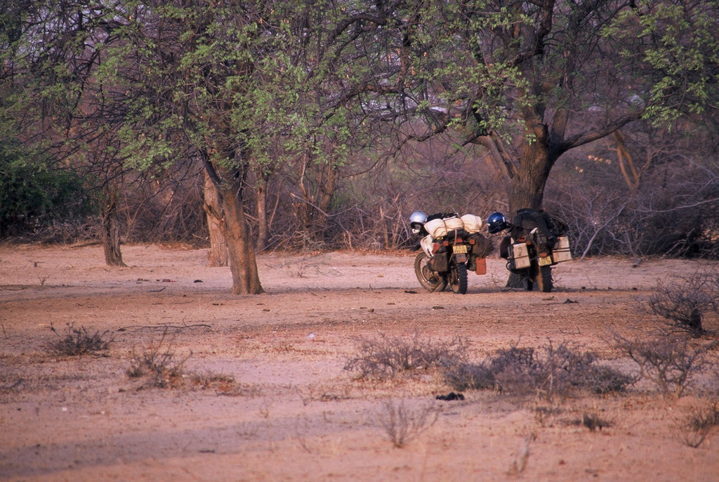 Angola, 2003